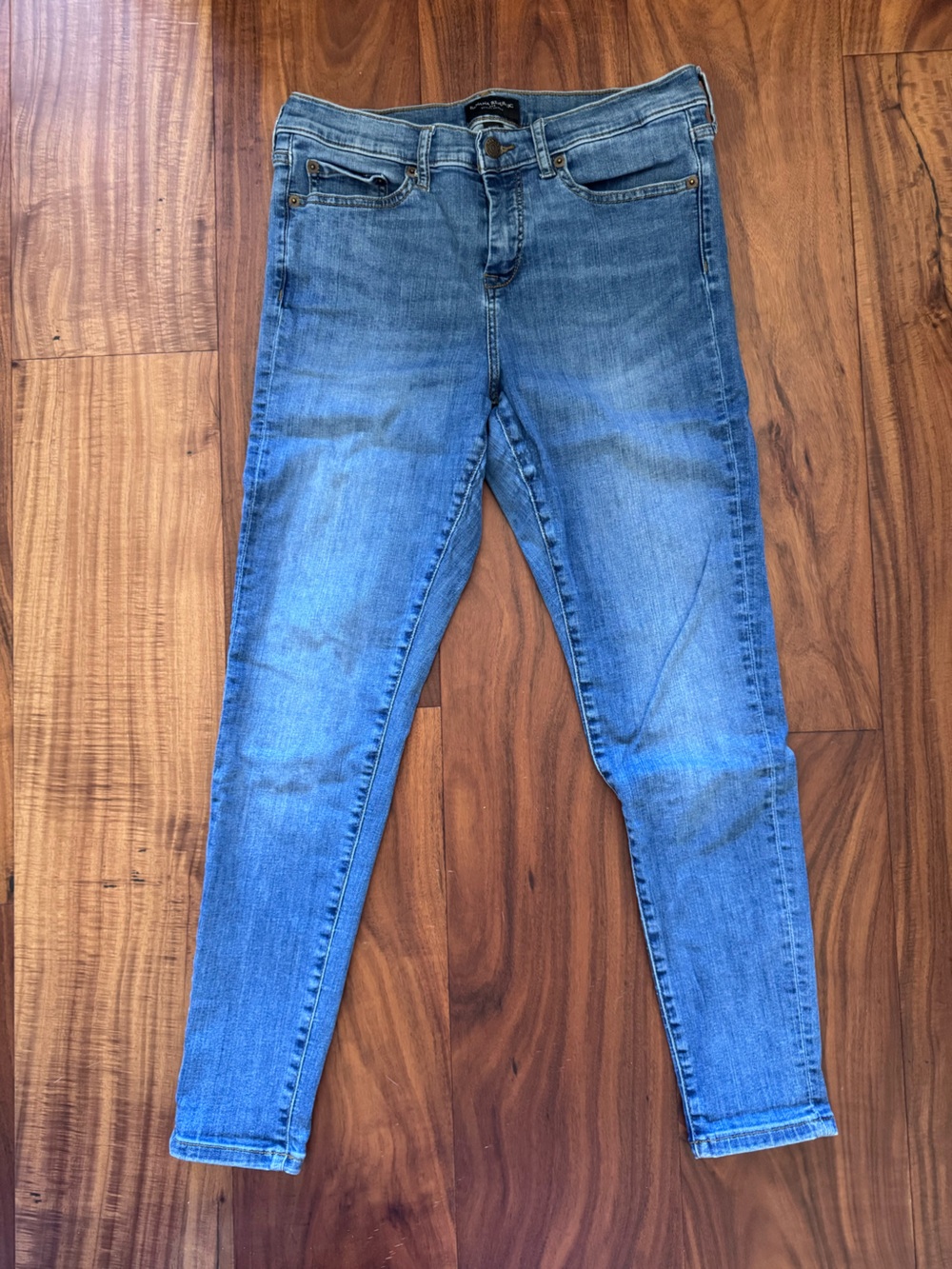 Banana Republic Women's Skinny Jeans in Light Blue Wash